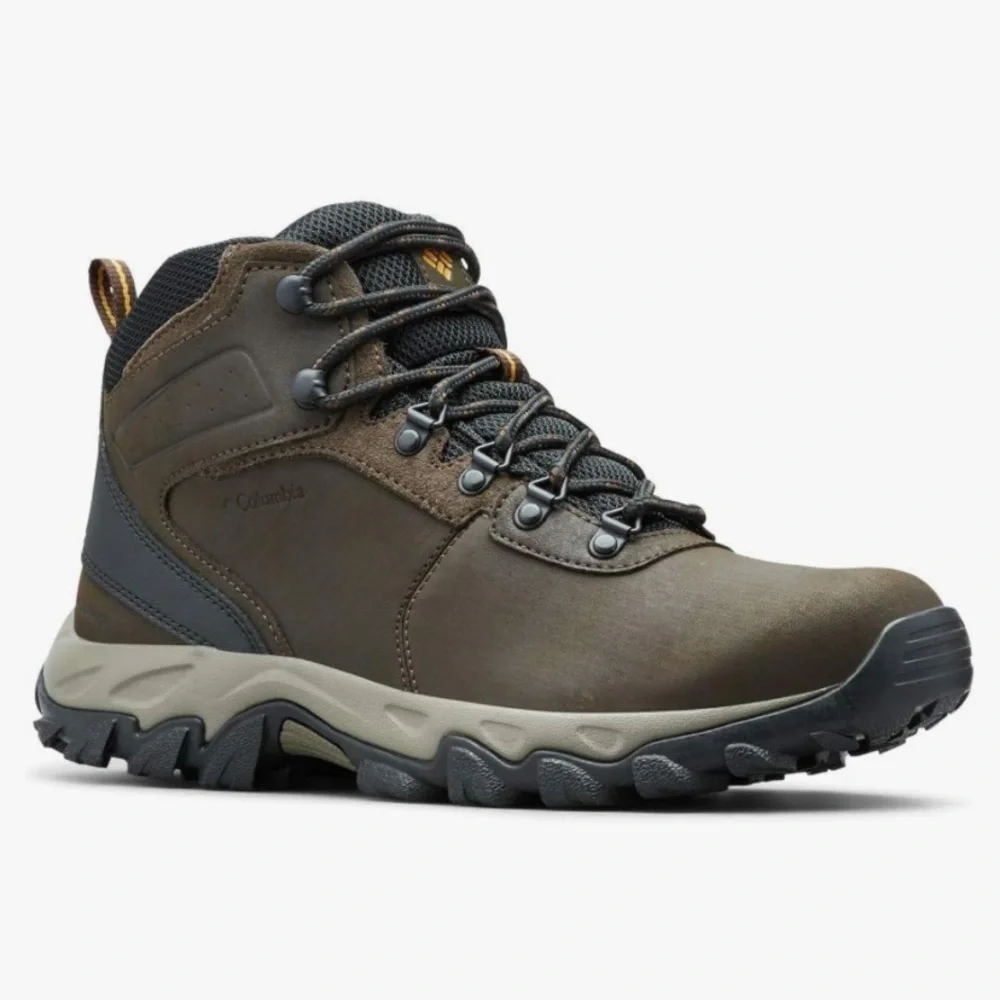 Columbia Men's Newton Ridge Plus Il Waterproof Hiking Shoe Cordovan Brown 8